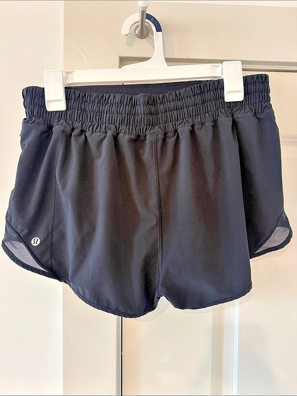 lululemon athletica Hotty Hot High-Rise Lined Short 2.5” Black